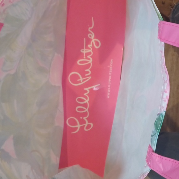 Lilly Pulitzer Oversized and Reusable Tote Bag - Picture 6 of 6